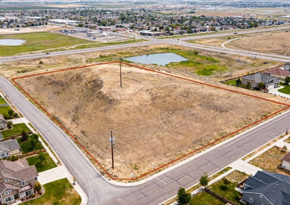 Checklist with checked items for buying land