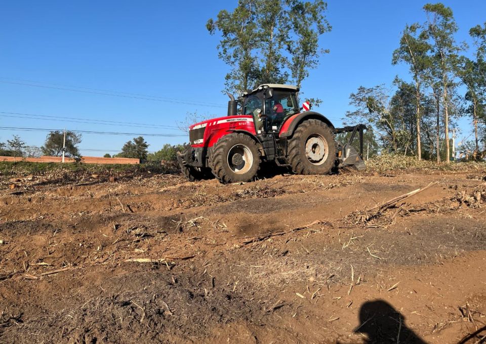 viva-paraguay-bauflaeche-vorbereitung-maschinen